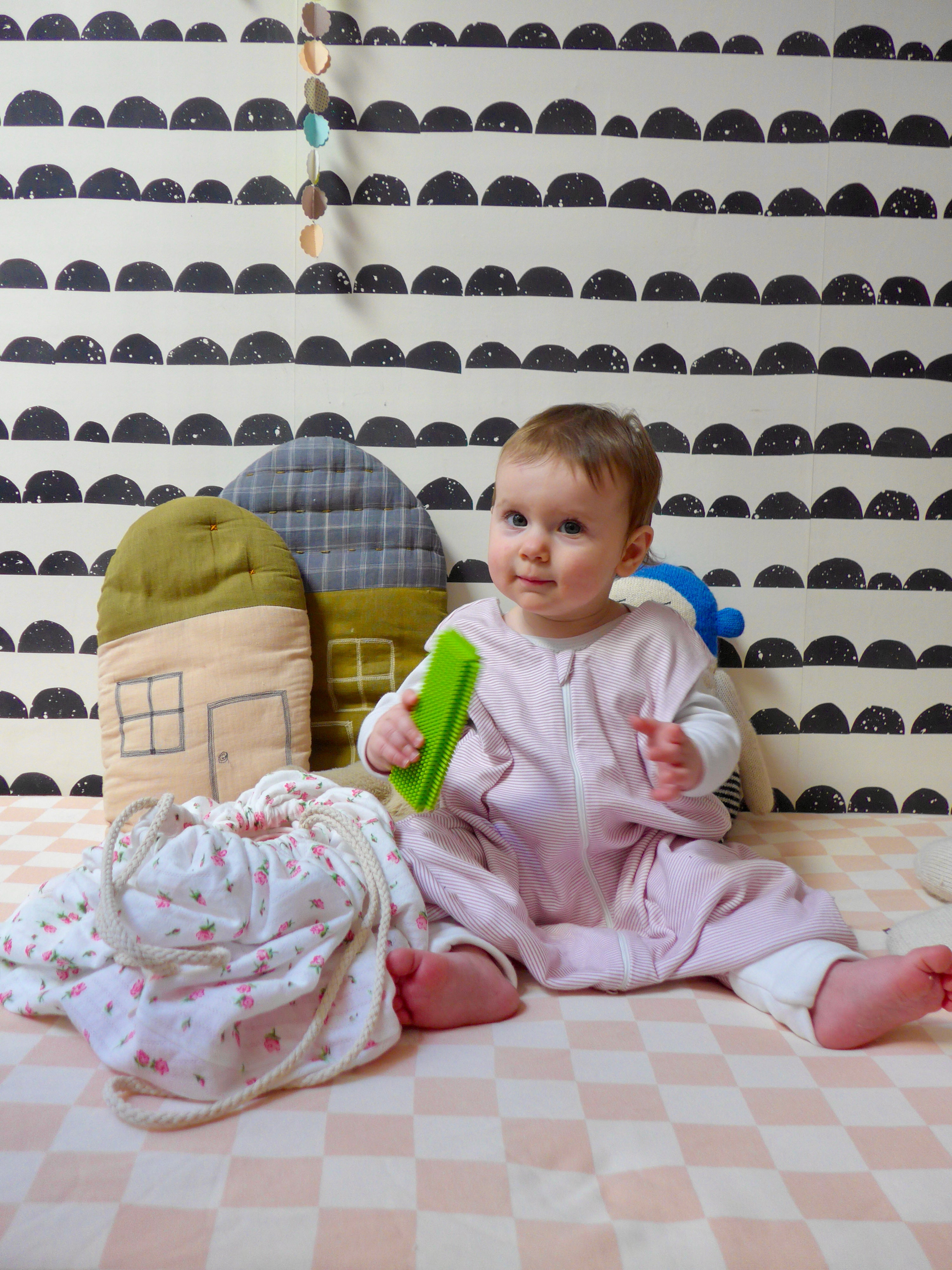 gigoteuse ete turbulette a pieds retroussables bebe liberte mouvement